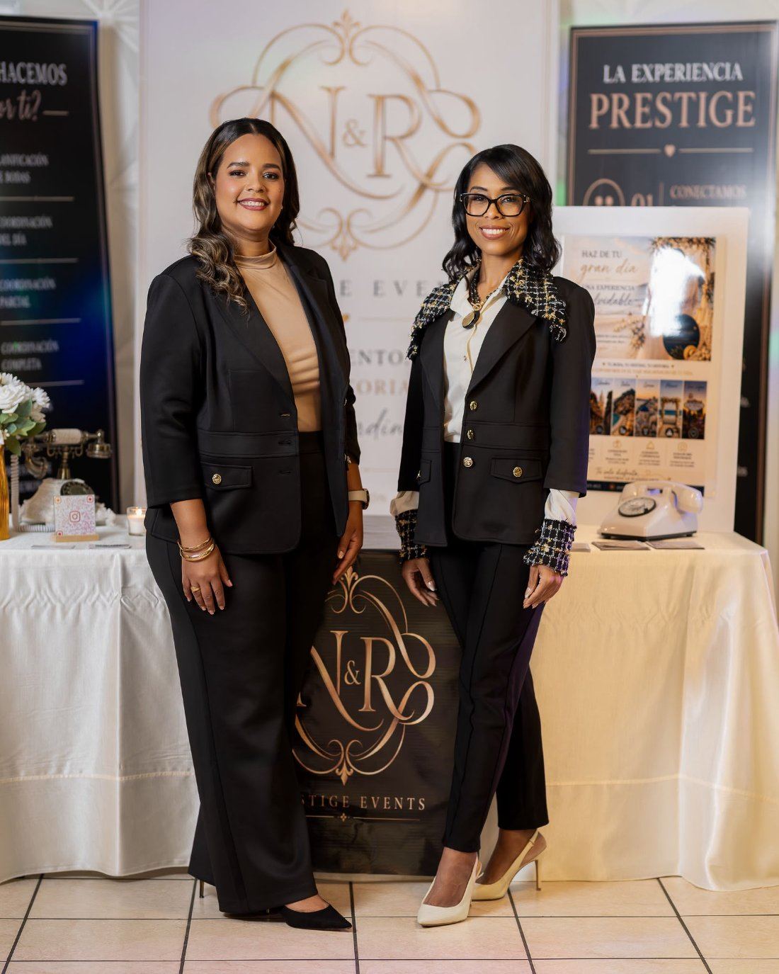 Raquel Ortiz Berríos y Nathalie Castro, de Prestige Events PR, en su exhibición de eventos
